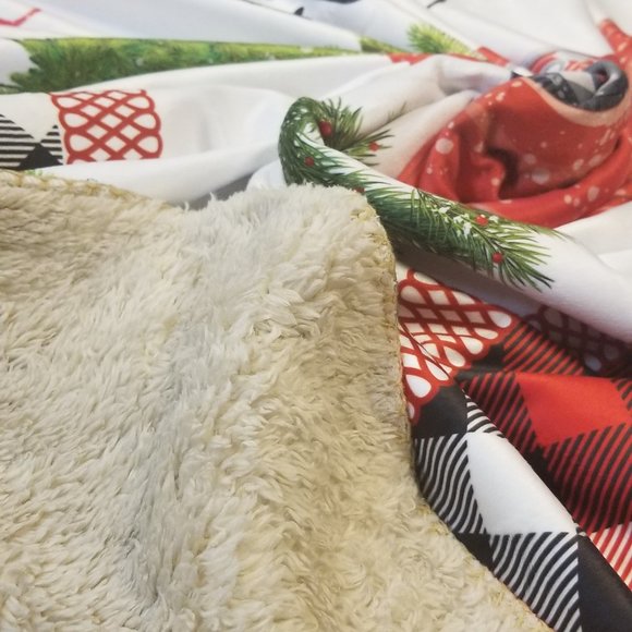 Hallmark Sherpa Blanket - NWOT - Picture 2 of 4